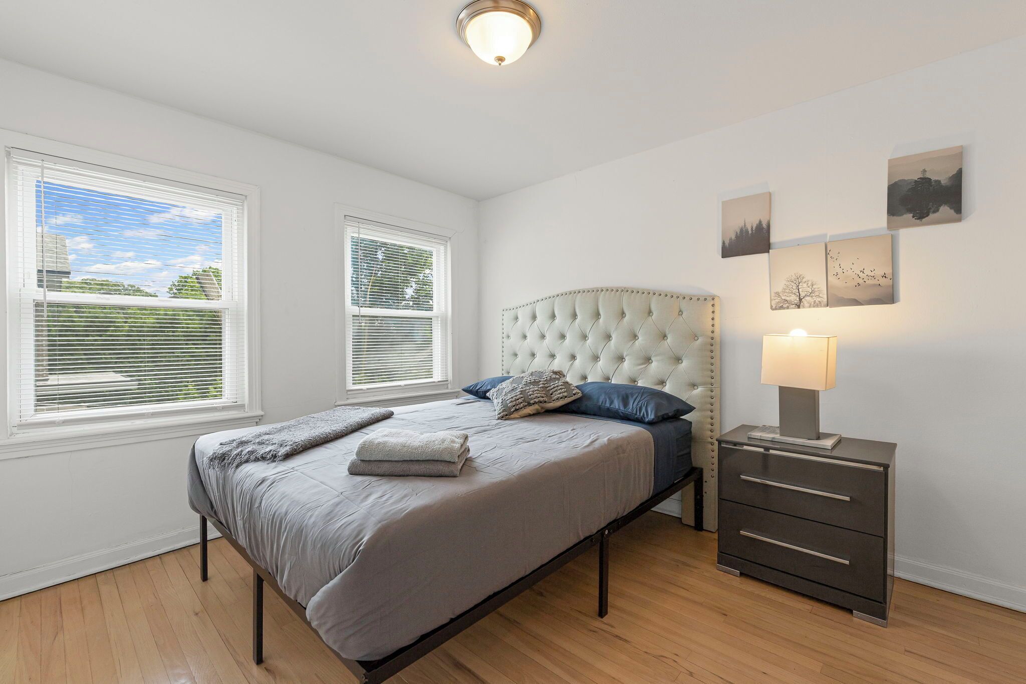 2 habitaciones, tabla de planchar con plancha y wifi gratis 