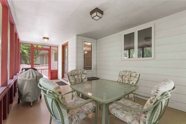 Screened Porch located off kitchen