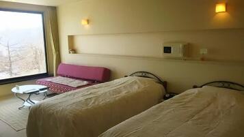 1 bedroom, desk, free WiFi, bed sheets