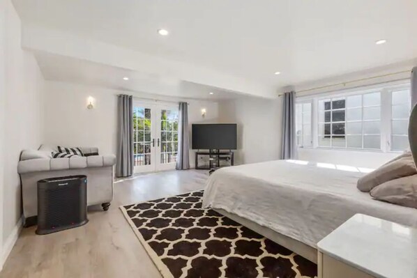 5 bedrooms, WiFi