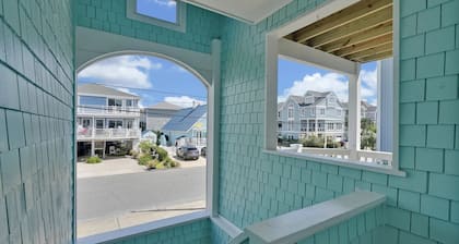 Henderson Haven 4 BR / 3 BA Villa, Steps to Beach