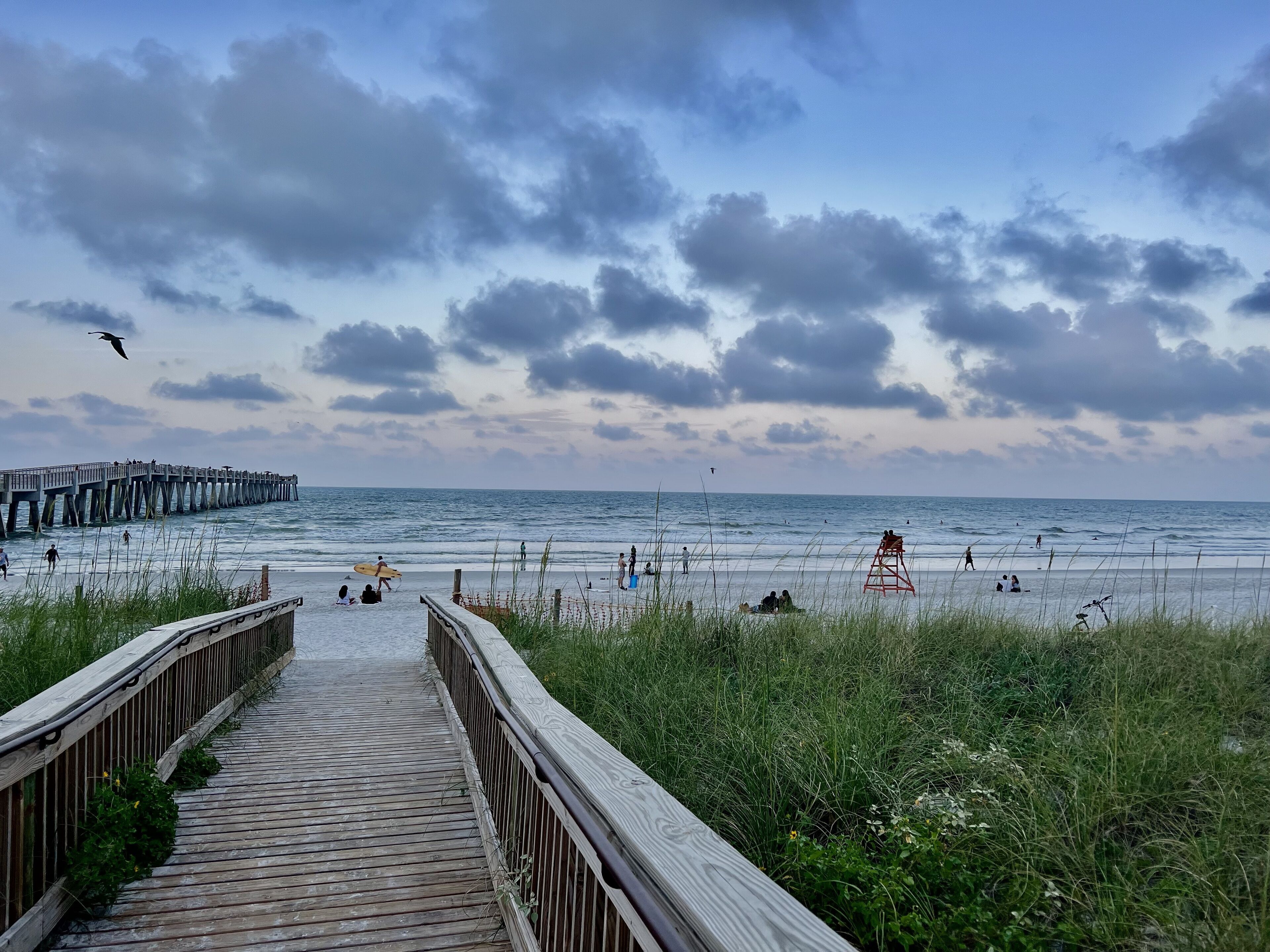 Beach nearby, sun-loungers, beach towels