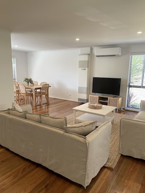 Smart TV, DVD player, stereo