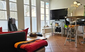 TV, DVD player, stereo - Willkommen in der Ferienwohnung Waldblick 18 - Villa Seeadler & Haus Waldblick (Kühlungsborn)