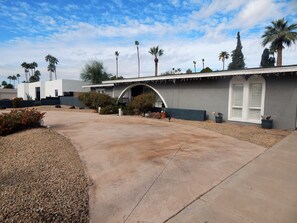 Property grounds - Sweetwater Suites (Scottsdale)