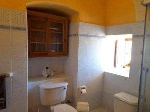Bathtub, free toiletries, hair dryer, bathrobes