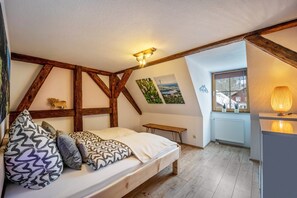 2 bedrooms, free WiFi, bed sheets