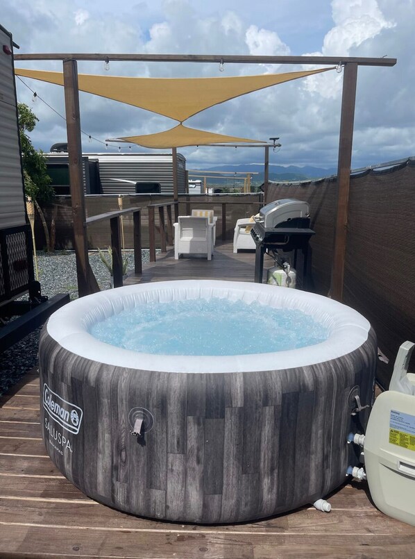 Terrace/patio - Enjoy a cozy space in a RV Camper w/hot tub, near beaches. (Lajas)