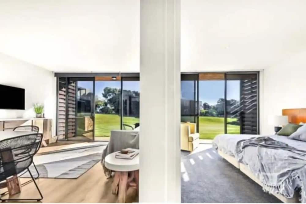 Lovely 1 Bedroom Holiday Apartment