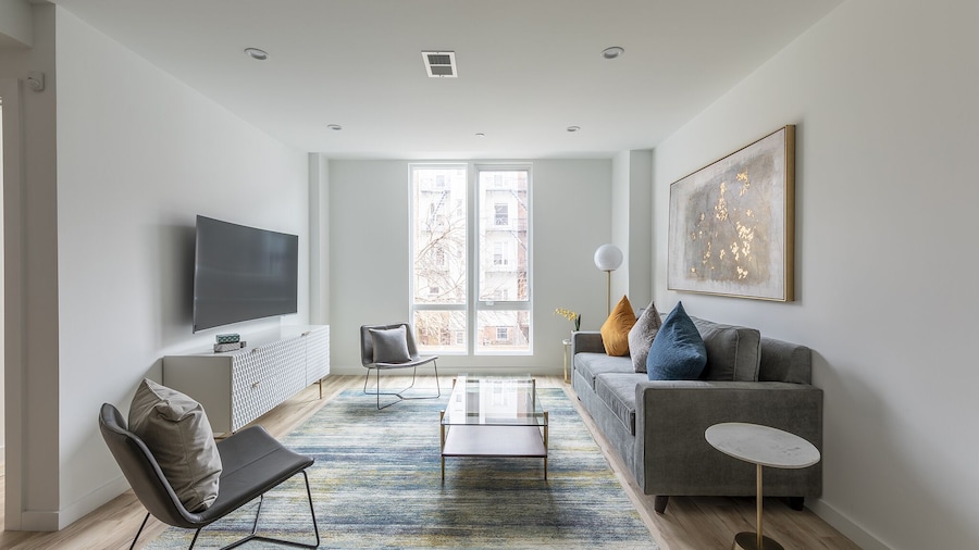 Stylish 3BR Retreat w Private Deck Near NYC