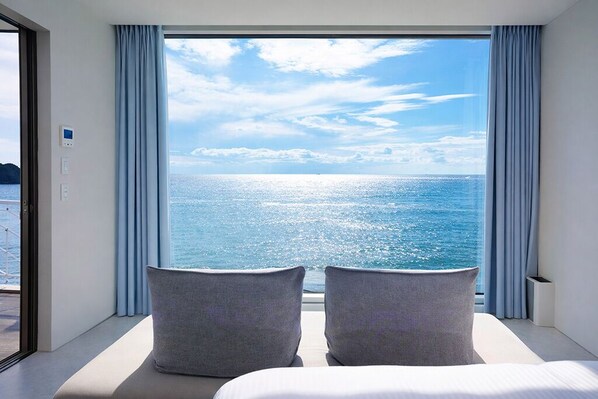 4 bedrooms, in-room safe, free WiFi, bed sheets