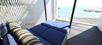 All rooms are oceanfront.