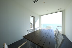 Dining - All rooms are oceanfront. (Wabuka kushimotocyou Higashimuro)