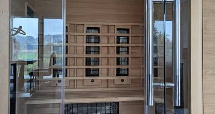 Luxurious vacation apartment with infrared cabin