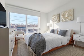 4 bedrooms - NEW Fab 4 BR - Outdoor Deck - gym - Mins to NYC (Hoboken)
