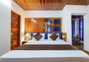 Premium bedding, Select Comfort beds, free WiFi, bed sheets - Himalayan Nomad - by Dumnu Homes (Manali)