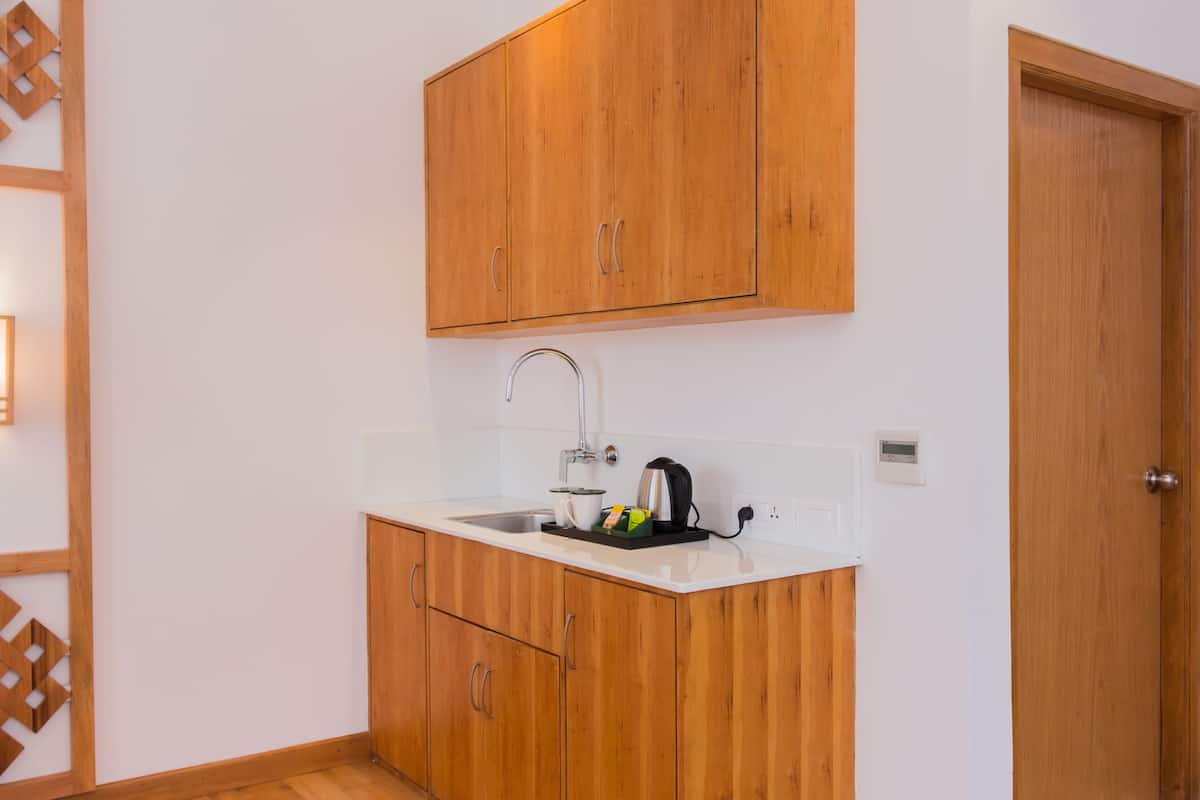 Luxury Suite | Private kitchen | Electric kettle