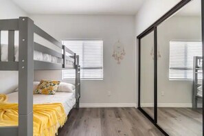 2 bedrooms, iron/ironing board, free WiFi, bed sheets