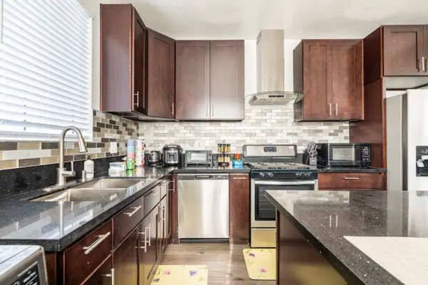 Een magnetron, een oven, een kookplaat