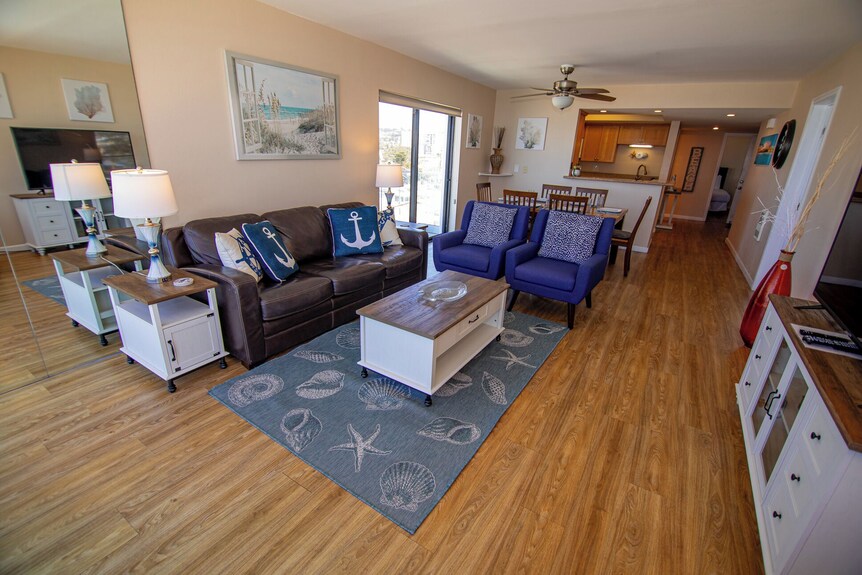 Two Bedroom North Corner Condo 812 - San Diego, CA