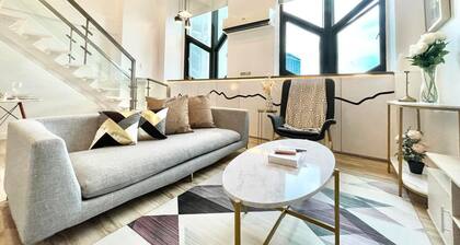 Luxurious Penthouse Bright and Cozy 1 Bedroom Loft in Eastwood