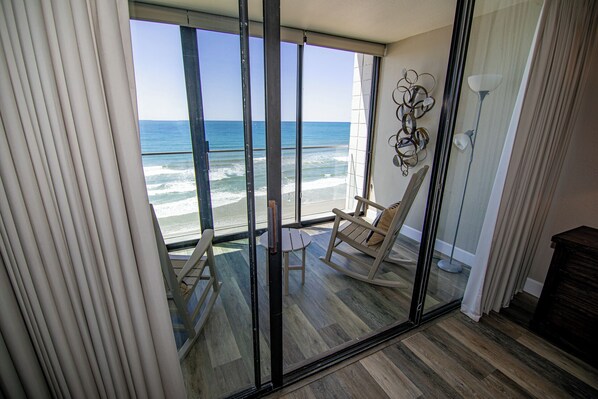 Interior - TWO BEDROOM CONDO #1003 FULL BEACH AND OCEAN VIEW (San Diego)