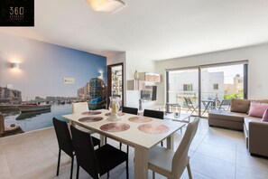 Dining - High-End central APT with comfy BEDS & Super WIFI (San Gwann)