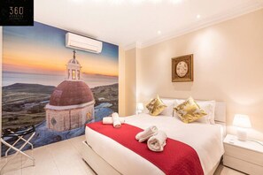 Bureau, fer et planche à repasser, lit parapluie, Wi-Fi gratuit