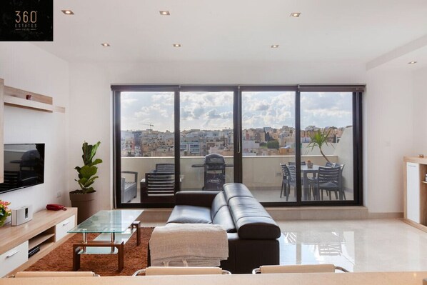 Télévision, chaîne hi-fi