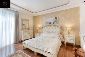 4 bedrooms, desk, iron/ironing board, travel crib - A LUX VILLA with amazing BBQ, Pool Area & WIFI (Is-Swieqi)