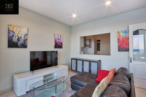 TV, Netflix, streaming services