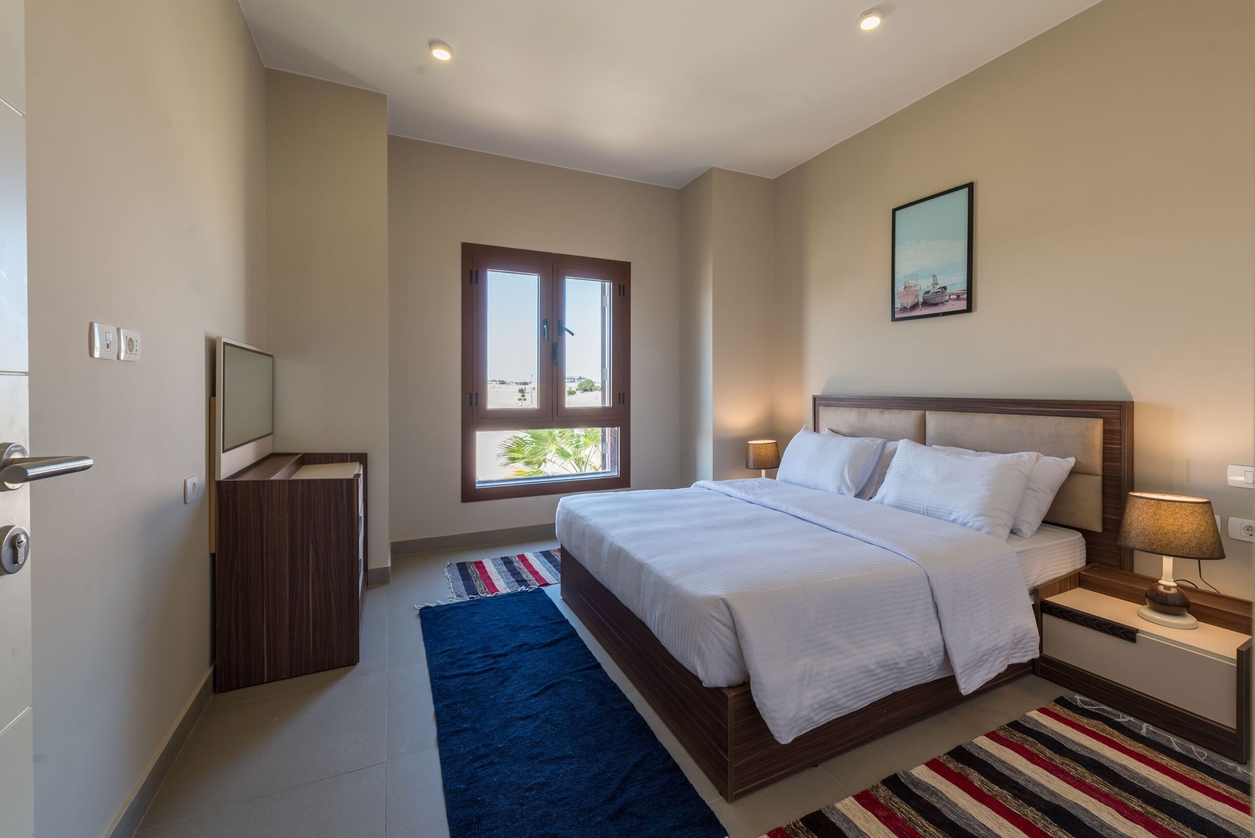 1 habitación, tabla de planchar con plancha, wifi gratis y ropa de cama 