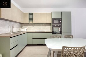 Fridge, microwave, oven, dishwasher