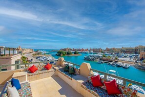 Terrace/patio - VESTA - Superior APT - 3BR - Abu Tig Marina (Hurghada)