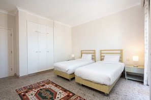 2 dormitorios, tabla de planchar con plancha, wifi gratis y ropa de cama