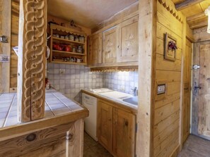 Réfrigérateur, micro-ondes, four, lave-vaisselle