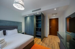 2 bedrooms, iron/ironing board, free WiFi, bed sheets - Vesta - Luxury Apt - 2Br - Cfc (I) (New Cairo City)