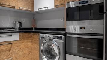 Fridge, microwave