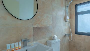 Shower, towels