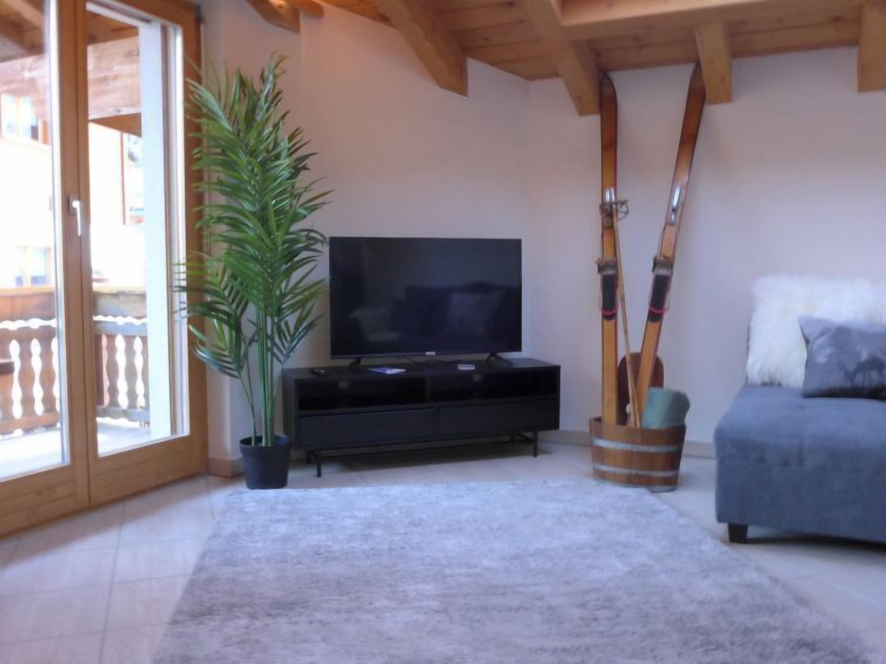 Télévision, cheminée