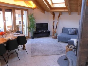 Fernseher, Kamin