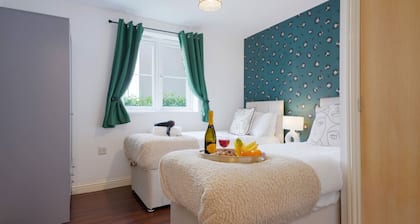 Beautiful Apartment - Free Parking, Wifi, SmartTV