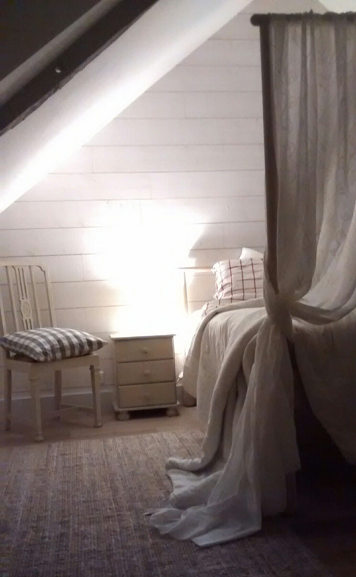 2 slaapkamers, een strijkplank/strijkijzer, gratis wifi, beddengoed