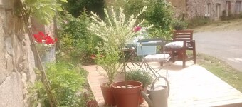 Charming renovated stone cottage in quiet area with garden and terrace. Sleeps 4