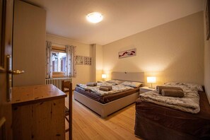 3 bedrooms, WiFi, bed sheets - You'll have everything at your fingertips by staying at Quadrilocale Aprica! (Livigno)