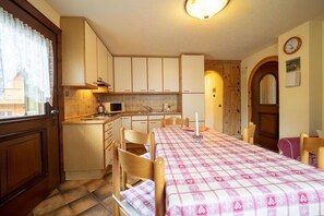 Fridge, microwave, stovetop, dishwasher - Spacious accommodation for your next stay in Livigno (Livigno)