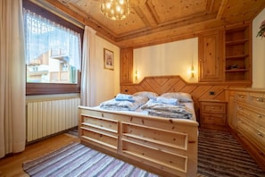 2 bedrooms, iron/ironing board, WiFi, bed sheets - Spacious accommodation for your next stay in Livigno (Livigno)