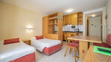 1 bedroom, WiFi, bed sheets