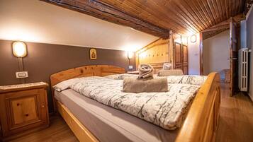 4 bedrooms, WiFi, bed sheets