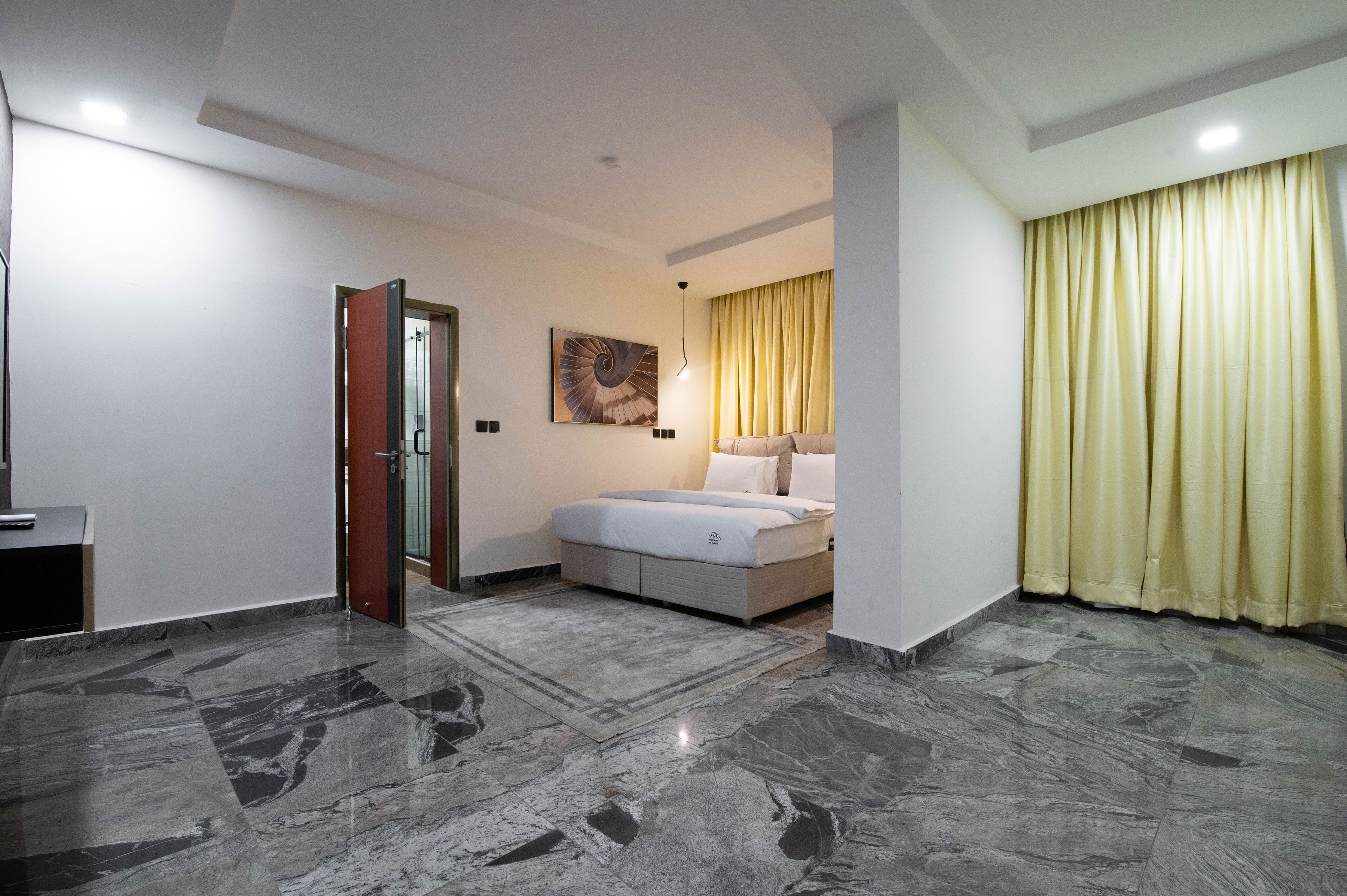 Executive Apartment | Free WiFi, bed sheets